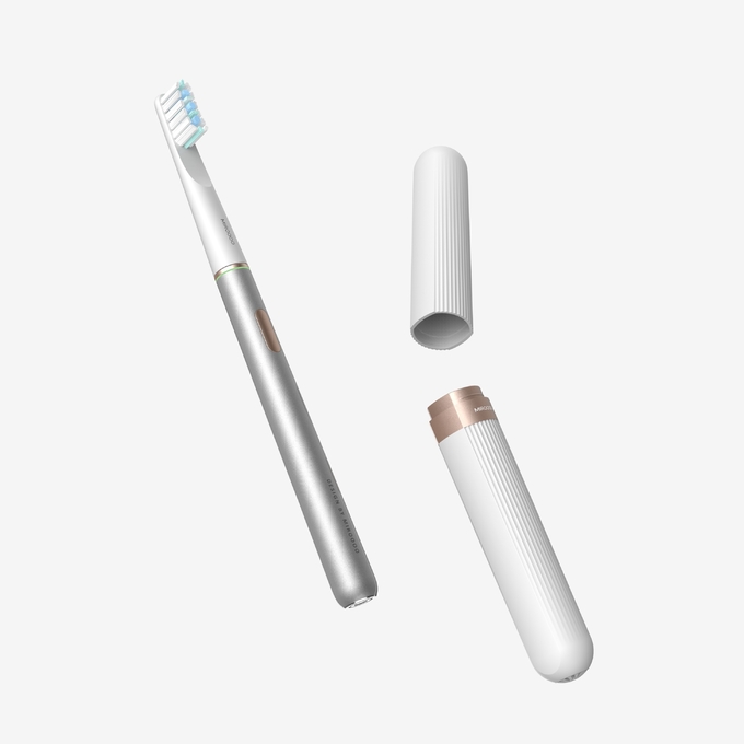 LOGO Rechargeable Sonic Electric Toothbrush fait sur commande à piles imperméabilisent 3